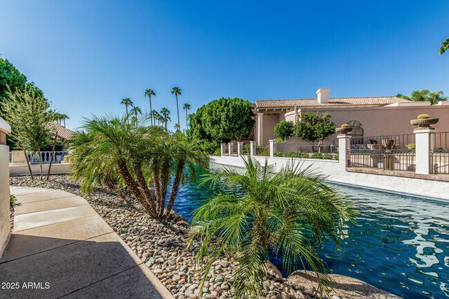 Building Photo - 10113 E Topaz Dr