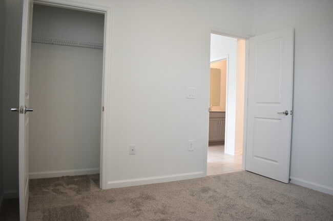 Building Photo - 1433 Waverunner Ln