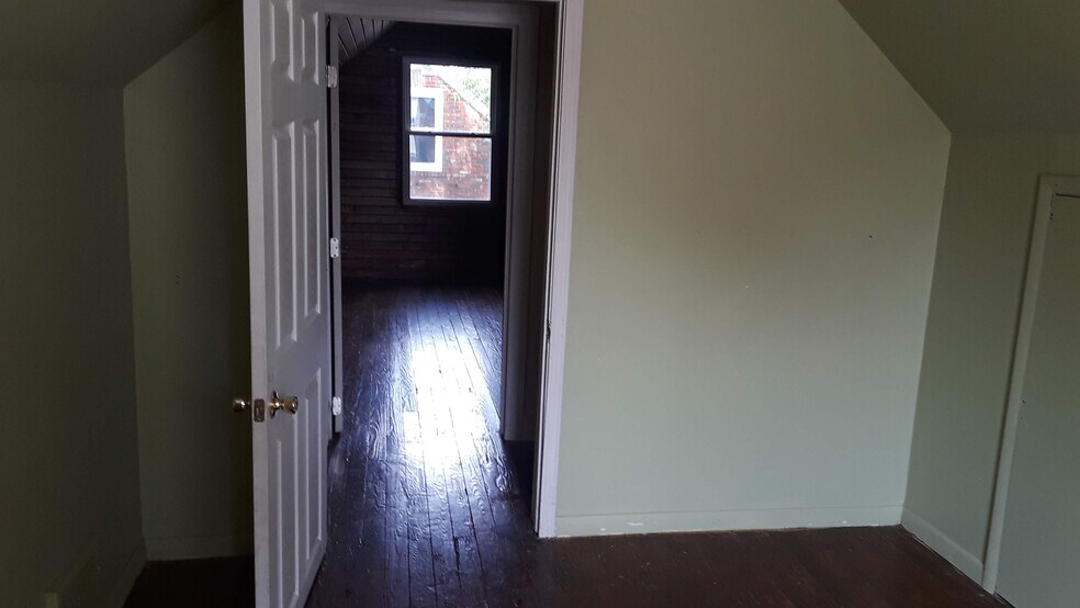 upstairs rooms - 4848 Brenda Dr