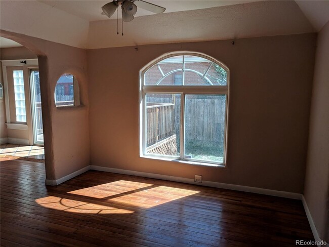 Building Photo - AWESOME 3 BDRM HOME IN BERKELEY ONE BLOCK ...