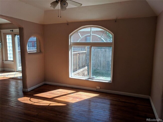 Building Photo - AWESOME 3 BDRM HOME IN BERKELEY ONE BLOCK WEST OF TENNYSON STREET! IMMEDIATE OCCUPANCY!