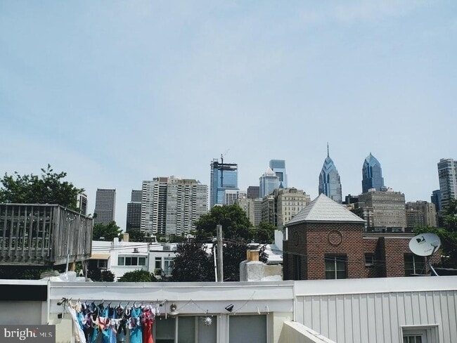 Building Photo - 1933 Rodman St