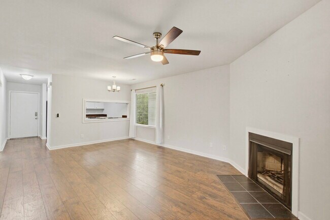 Building Photo - 2741 Jobee Dr