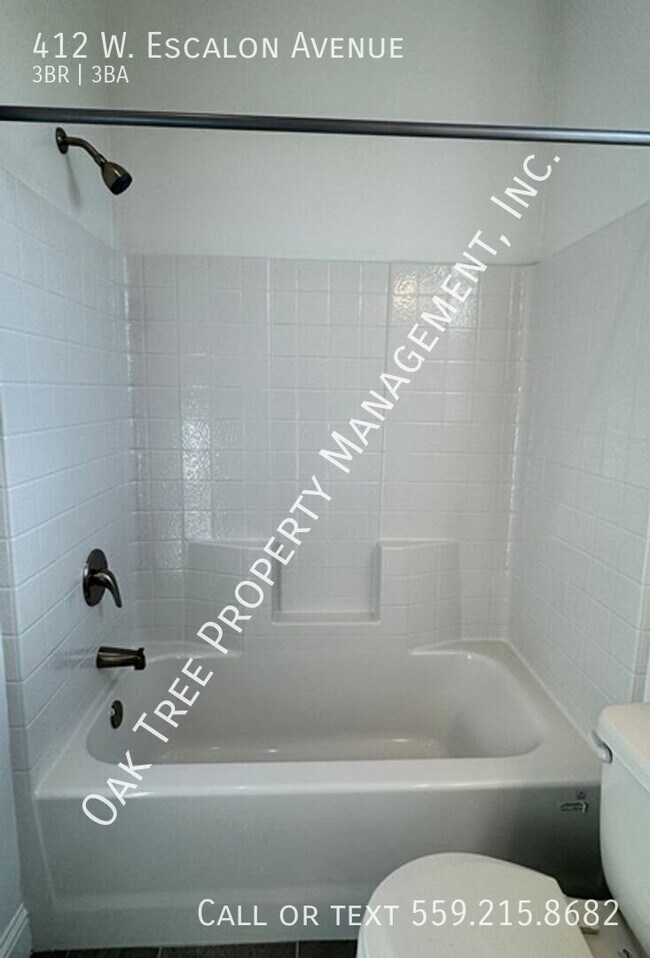 Building Photo - 412 W Escalon Ave