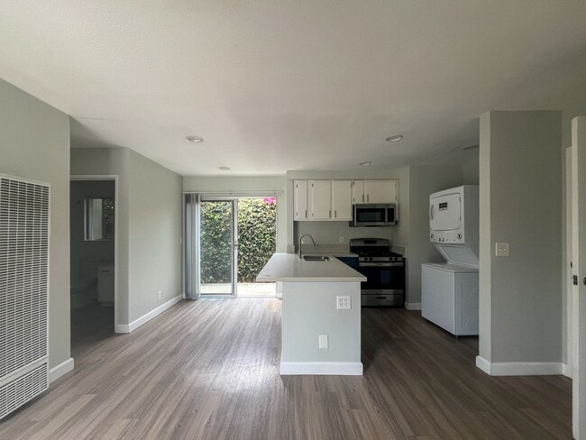Interior Photo - 4236 W 129th St