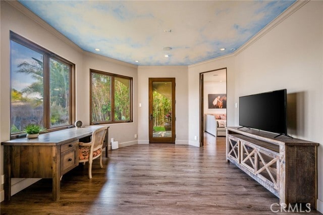 Building Photo - 215 S Poinsettia Ave