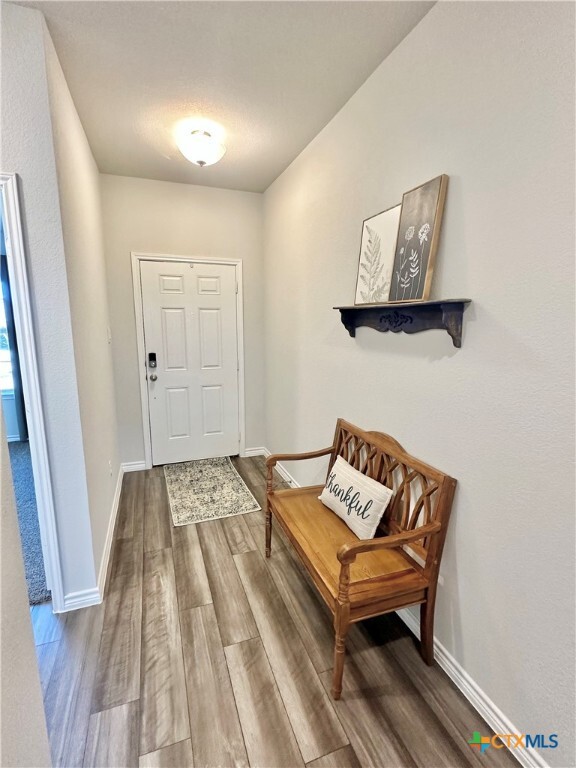 Building Photo - 3885 Lorenzen Ct