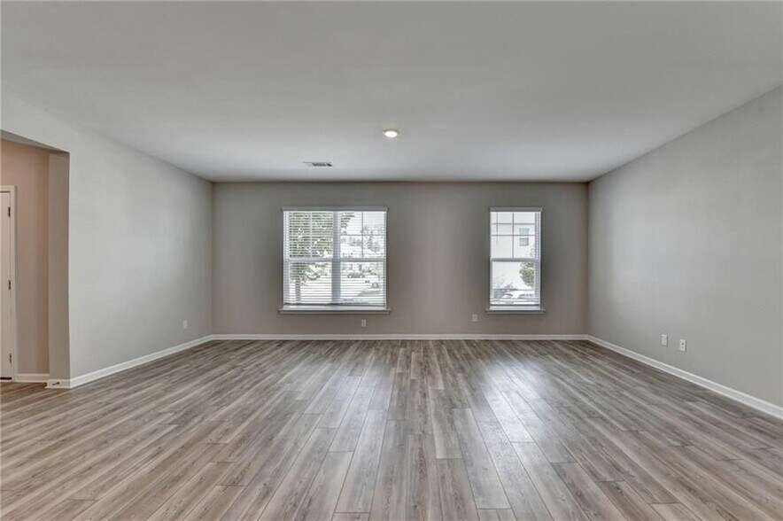 Building Photo - 4335 Magpie Dr