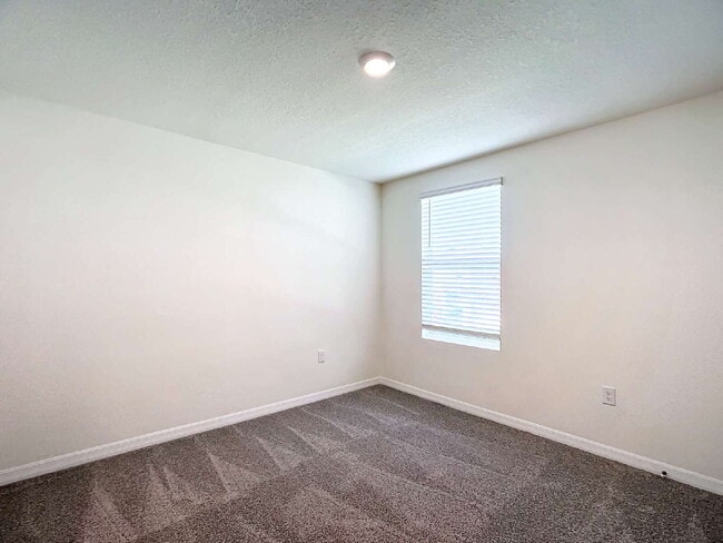 Building Photo - 5 Bedrooms Under $2,400/Month | Resort-Style Pool | Washer & Dryer Included