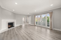 Building Photo - 35-35 Kennebec Ave