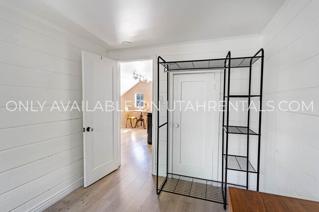 Building Photo - 537 E 200 N