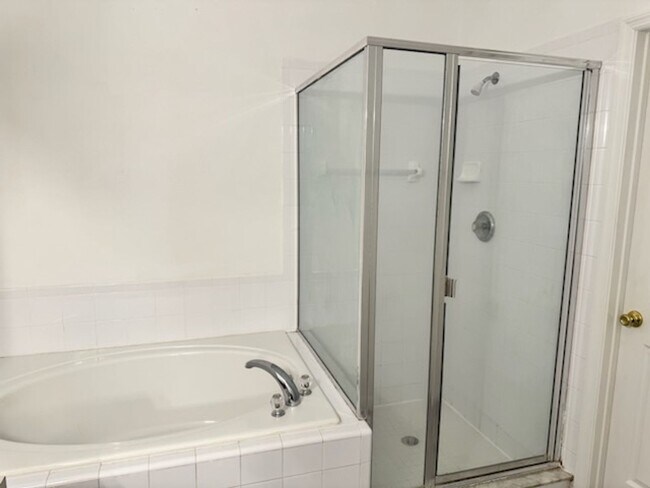 Building Photo - Home for rent