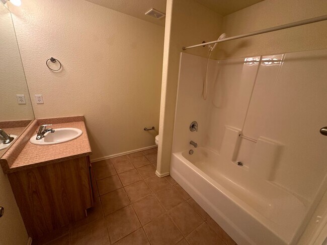 Building Photo - Beautiful 4-bedroom 3-bathroom Home on 5 Acres with Mountain Views!!!