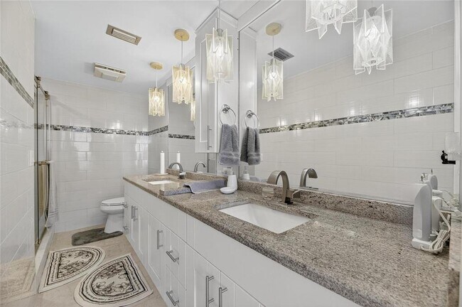 Building Photo - 7100 Sunshine Skyway Ln S