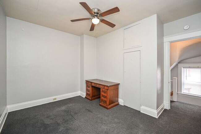 Building Photo - 2535 Vestry Ave