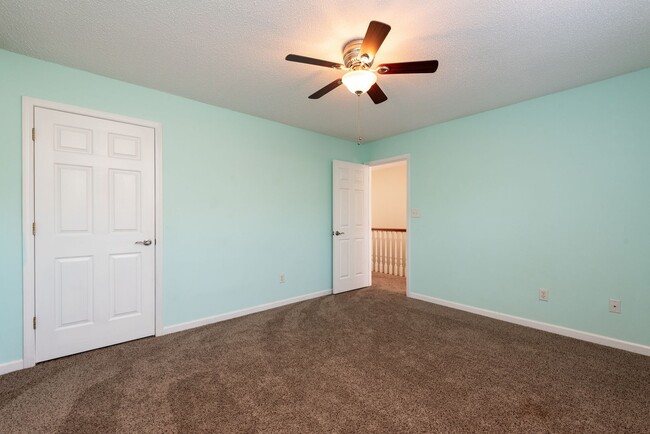Building Photo - Spacious 4-Bedroom Home in Westside Athens...