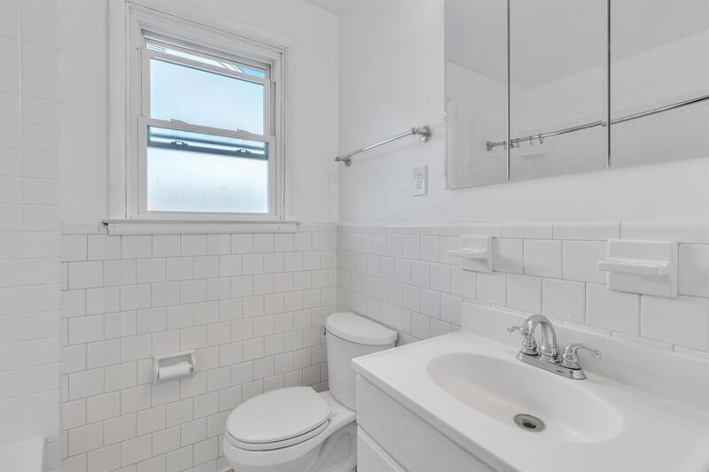 Building Photo - 8212 Dorset Ave