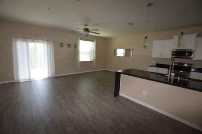 Building Photo - 1570 Scarlet Oak Loop