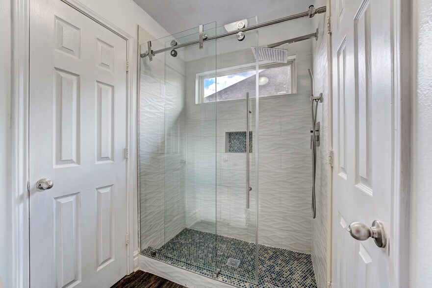 Building Photo - 4731 Autumn Pine Ln