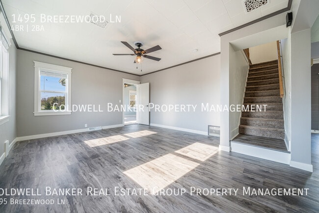 Building Photo - 1495 Breezewood Ln