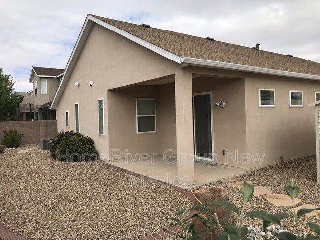 Building Photo - 2148 S Ensenada Cir SE