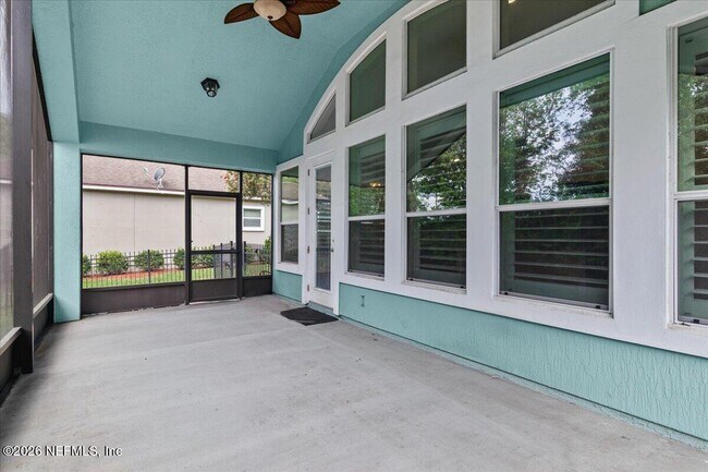 Building Photo - 1201 E Redrock Ridge Ave