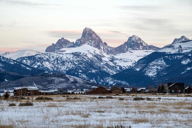 Building Photo - 339 Wild Cat Canyon Loop
