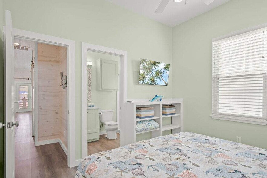 Building Photo - 5497 TX-361