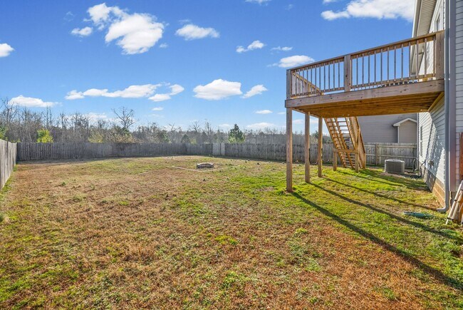 Building Photo - 1304 Freedom Dr