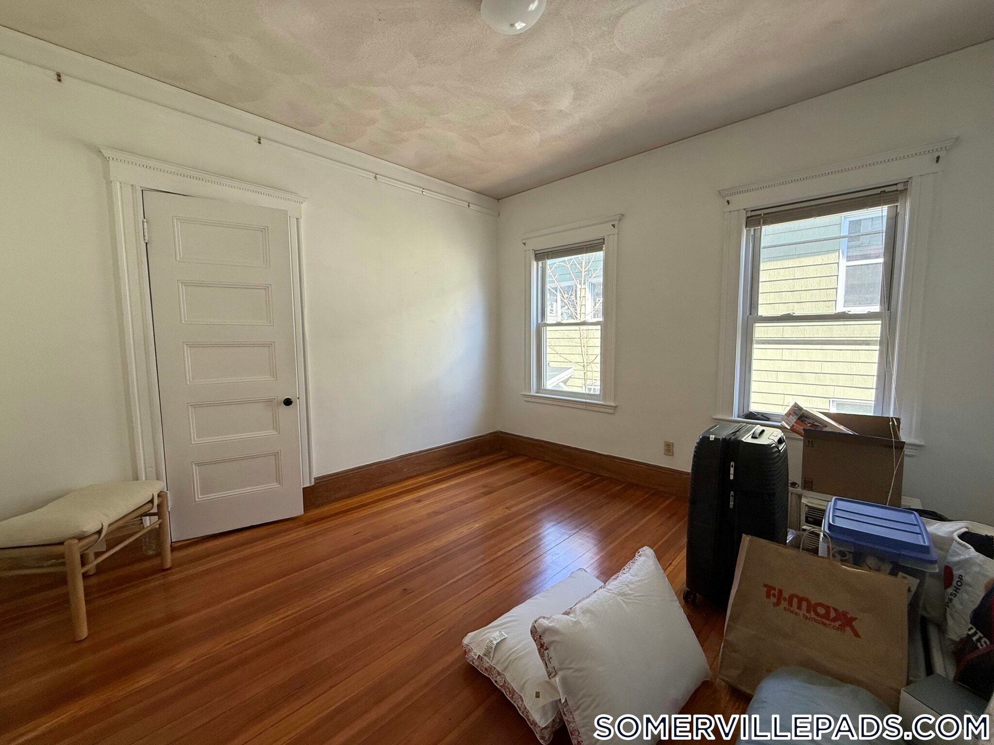 Building Photo - 10 Dickson St