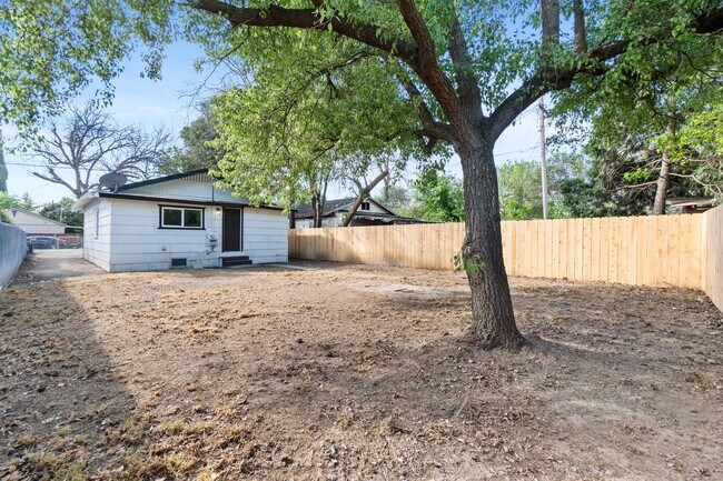 Building Photo - 309 Chipman Ave