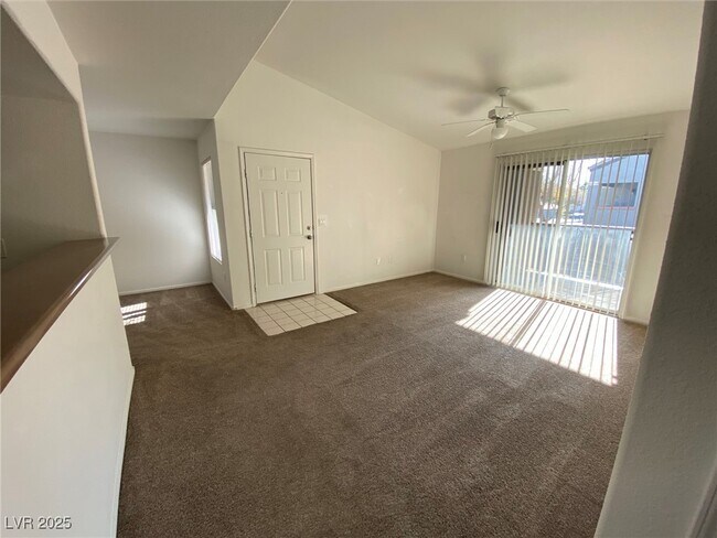 Building Photo - 555 E Silverado Ranch Blvd