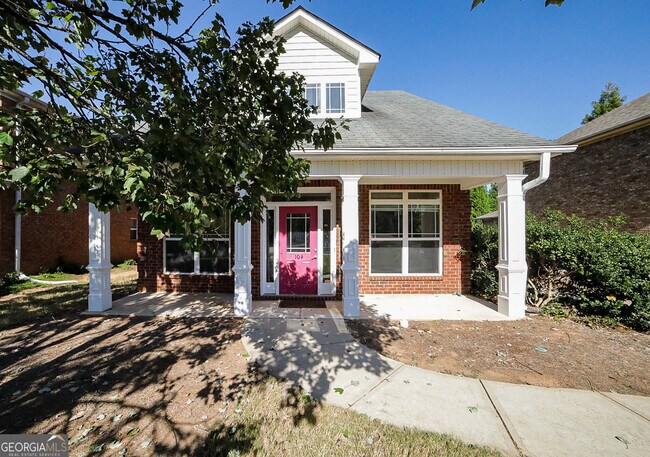 Building Photo - 104 Putters Dr