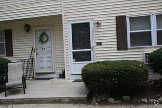 Building Photo - 322 Richard Mine Rd