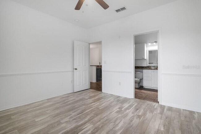 Building Photo - 8915 Legacy Ct