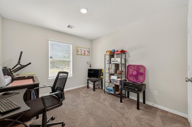 Building Photo - 15950 Boom Dr