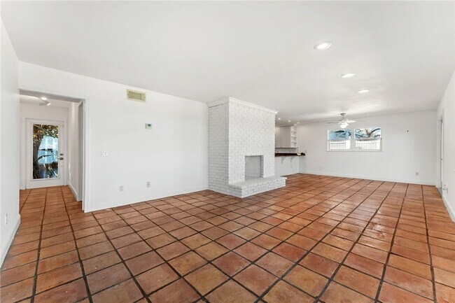 Building Photo - 9556 Doubloon Dr