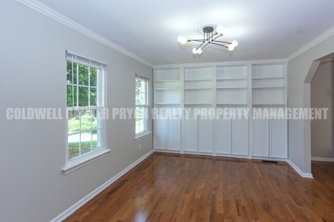 Building Photo - 9356 Charbar Cir