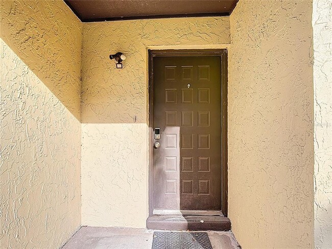 Building Photo - 571 Hunter Cir