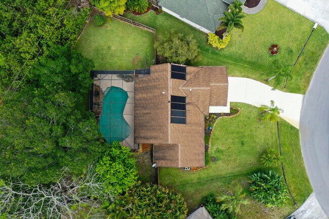 Building Photo - 1273 SW Albenga Ave