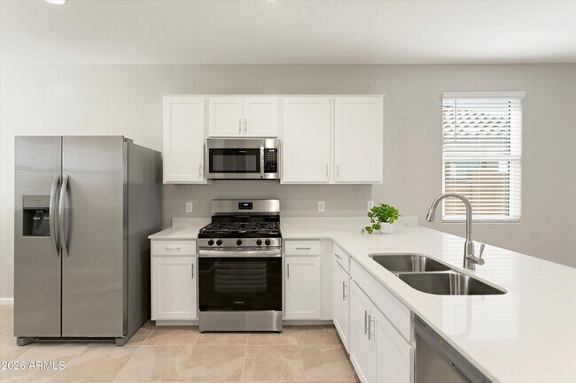 Building Photo - 17337 W Smoketree Dr