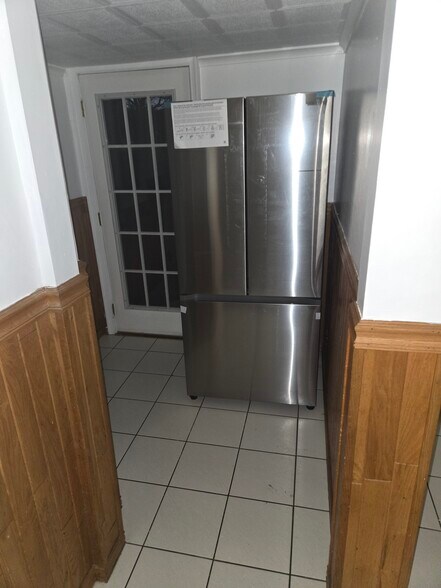 Building Photo - 1727 Monroe Ave