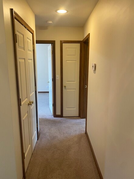 Building Photo - 2928 E Buckskin Dr