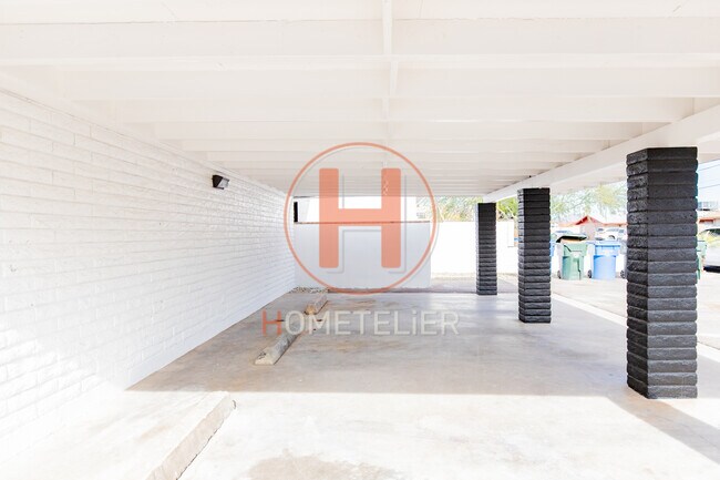 Building Photo - 2812 N 17th Pl