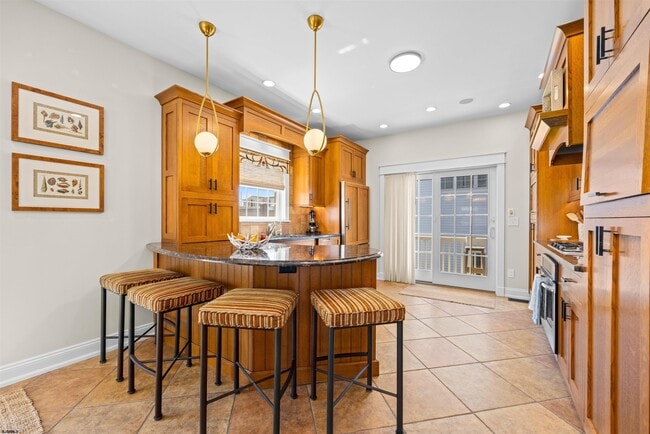 Building Photo - 28 N Colgate Ave