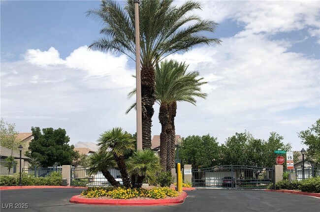 Building Photo - 10308 Juniper Creek Ln