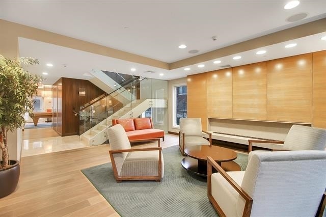 Building Photo - 100 Eton Row