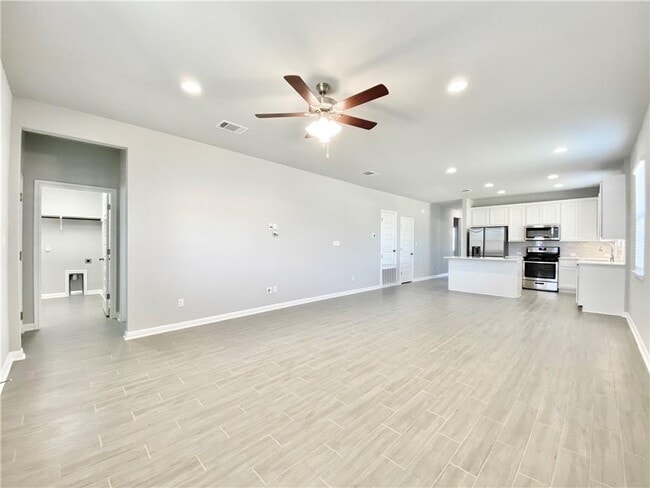 Building Photo - 1509 Longhorn Ranch Dr