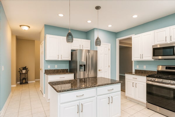 Building Photo - 558 Highlands Dr