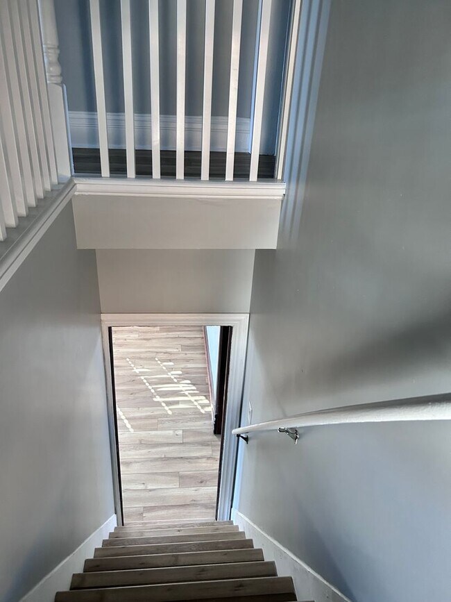 Building Photo - Beautiful 3-Bedroom / 2-Bathroom home available in Aurora